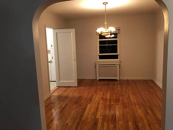 5th image of 2623 200th St