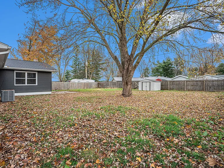 19207 Tarman Rd — Photo 25