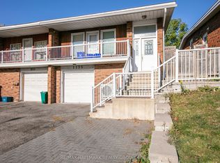 1135 Maitland Ave #B, Ottawa, ON K2C 2B8