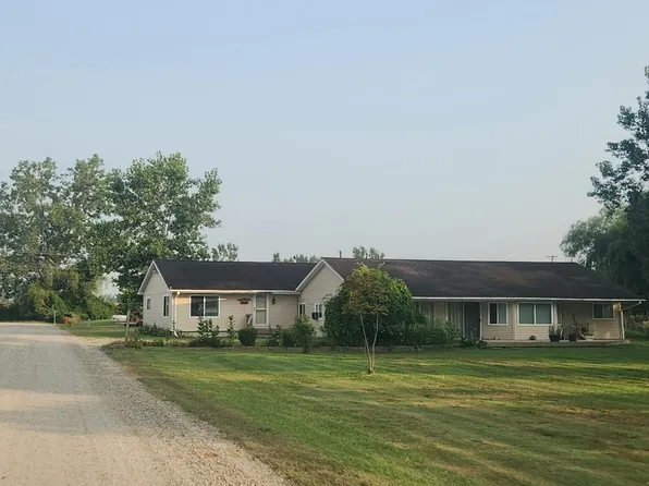 1466 La Croix Rd, Harsens Island, MI 48028