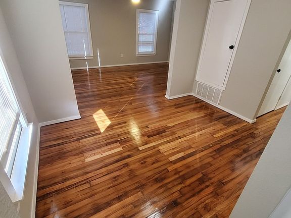 5th image of 1510 Gorman