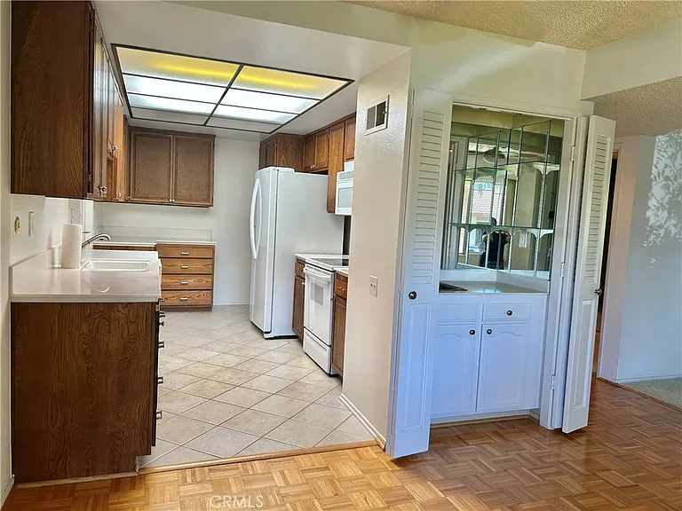 3392 Punta Alta #B — Photo 9
