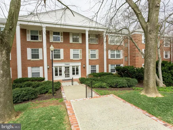 7680 Tremayne Pl APT 205, Mc Lean, VA 22102
