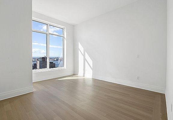 3rd image of 30 Park Pl #46E