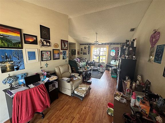 5th image of 7631 Shapleigh Dr