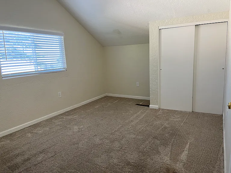 754 Chippewa Way — Photo 8
