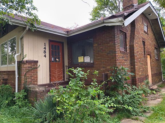 3rd image of 1484 E Cantrell St