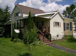 2202 Superior Ave, Oconto, WI 54153