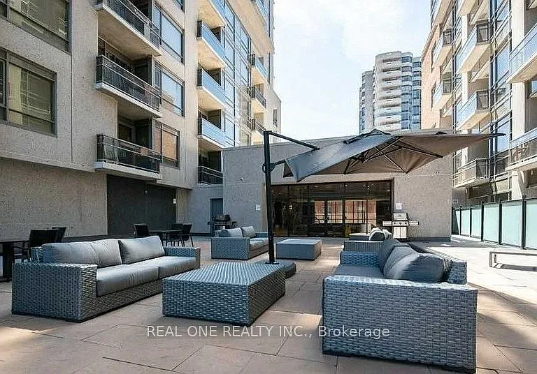 150 Main St W #1004 — Photo 20
