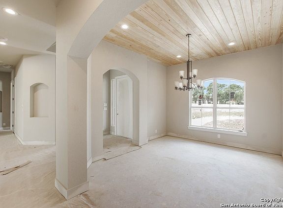 2nd image of 2829 Comal Spgs