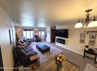 536 Elks Dr, Dickinson, ND 58601