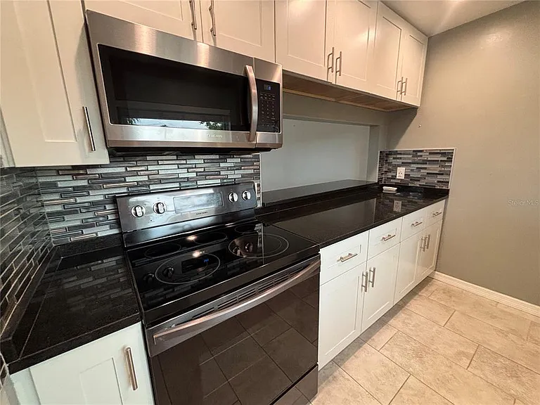 1241 Turner St #B — Photo 7
