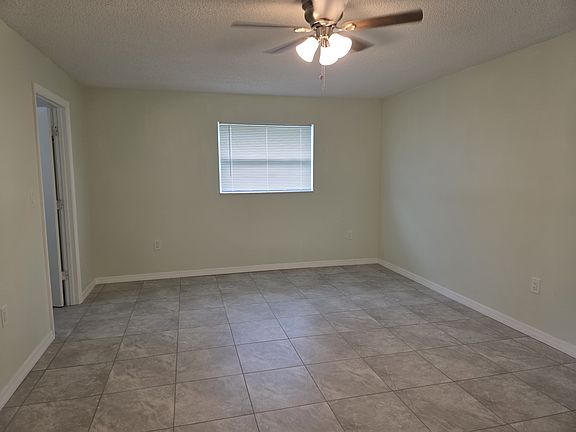 5th image of 1068 4th St #1