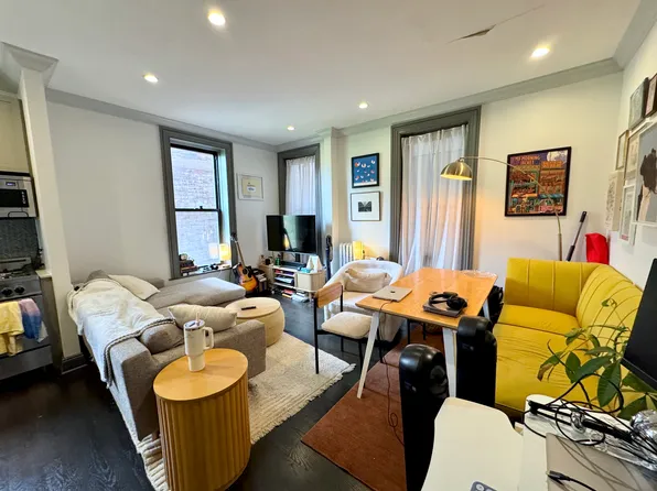 109 Greene Ave APT 3E, Brooklyn, NY 11238