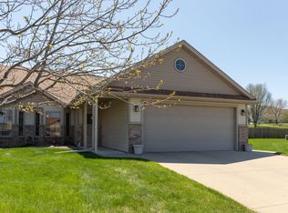 6411 Bandel Hills Ln NW, Rochester, MN 55901