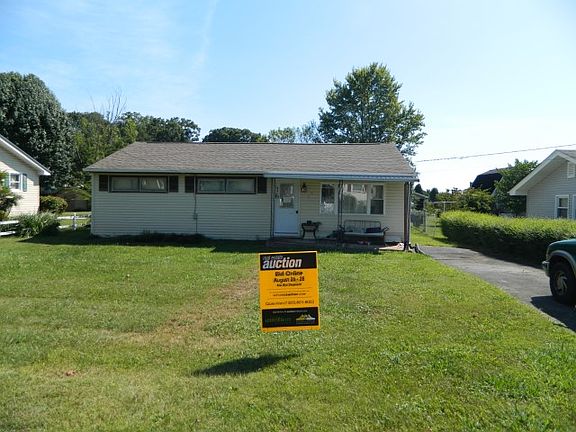 2nd image of 161 Kingsley Ave
