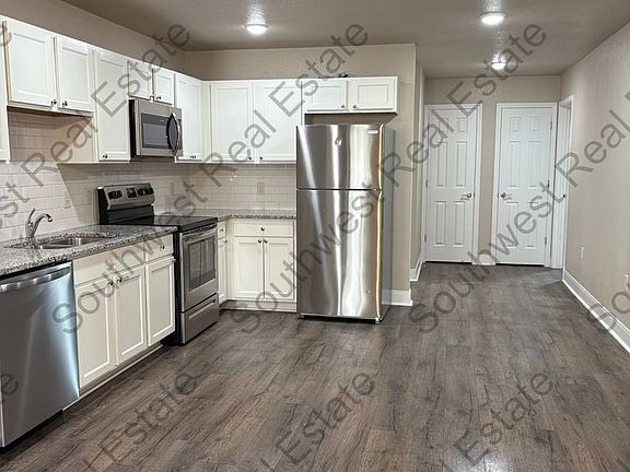 5th image of 1301 Mission Dr #B