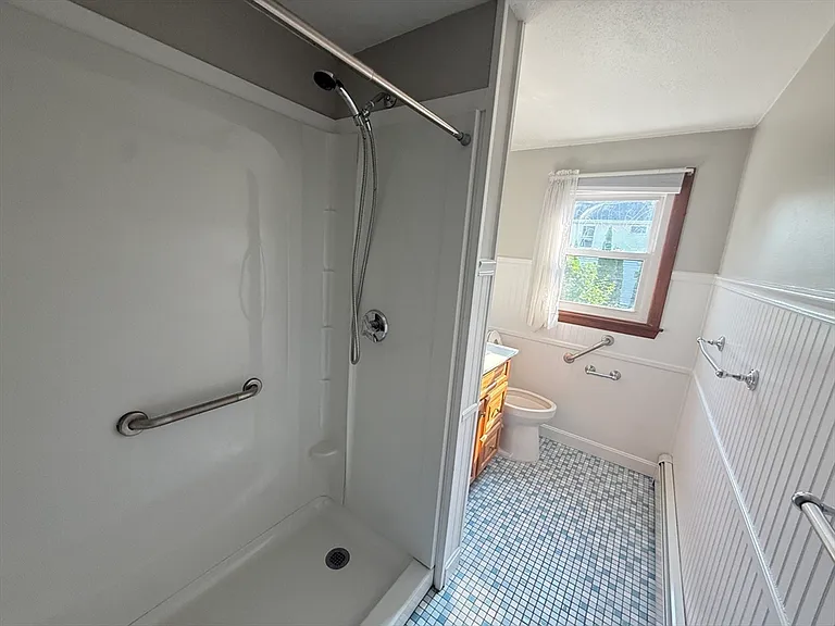 27-29 Normandy Ave #1 — Photo 14