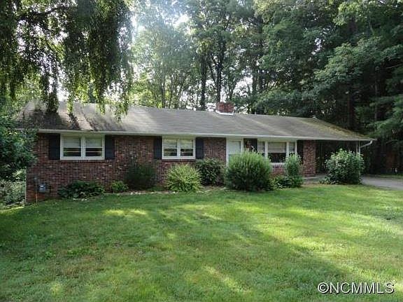 1st image of 534 Carson Dr