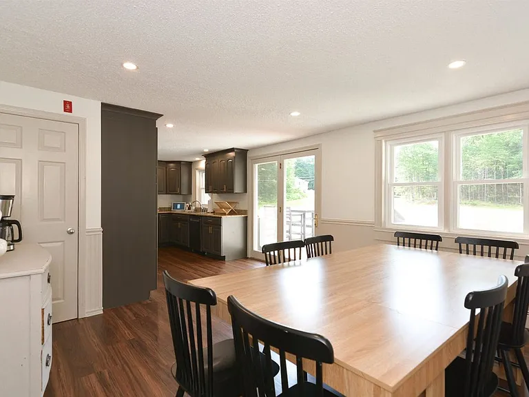 49 Academy Ave — Photo 7