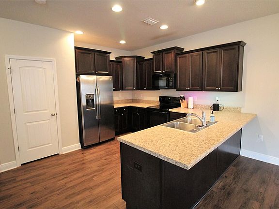 4th image of 8600 Bucklebury Dr