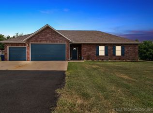 18204 S Cedar Ridge Rd, Claremore, OK 74019
