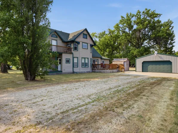 295 9th Ave, Walcott, ND 58077
