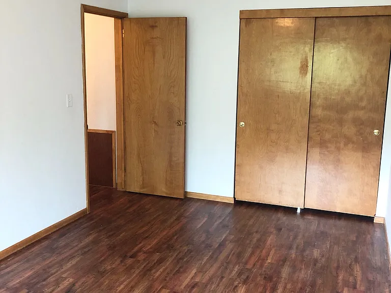 Carroll Court Apartments — Photo 30