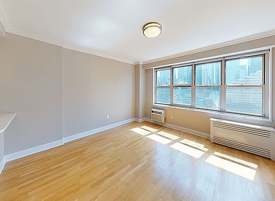 4th image of 310 Greenwich St APT 29E
