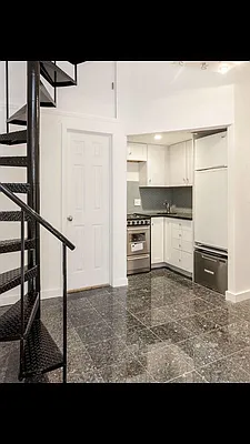 Rented by Michael Apfelbaum, LREB | media 3