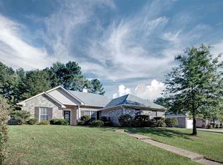 607 Huntington Dr, Brandon, MS 39047