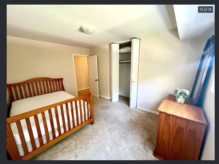 10527 Montrose Ave #104 — Photo 8