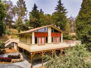 240 Country Ln, Roseburg, OR 97471