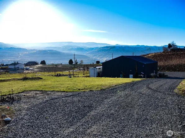 3483 10th Street SE, East Wenatchee, WA 98802
