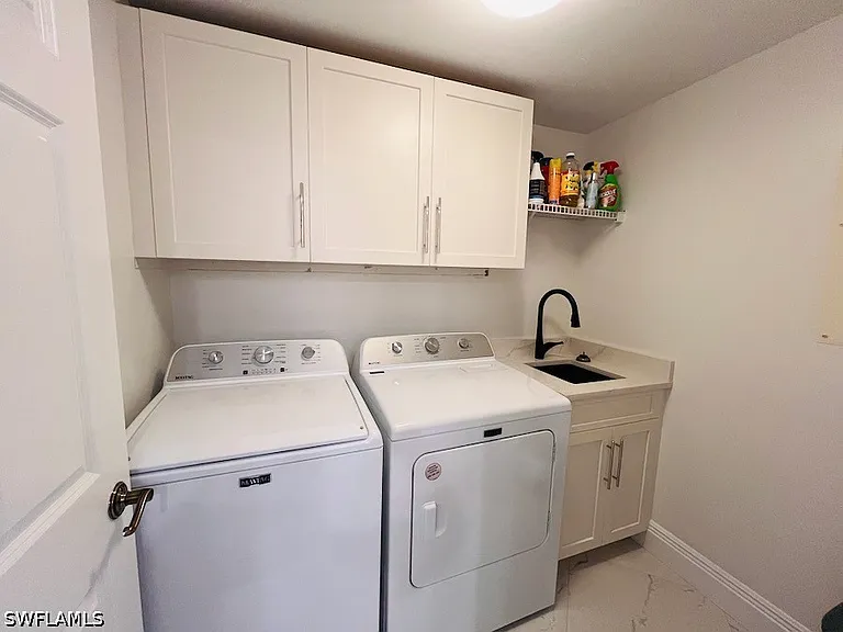 425 Cove Tower Dr #902 — Photo 25