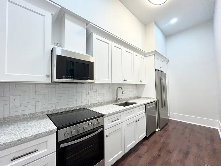 412 E Gwinnett St #412 — Photo 15