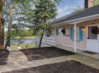 30 W 2nd St, Keyport, NJ 07735