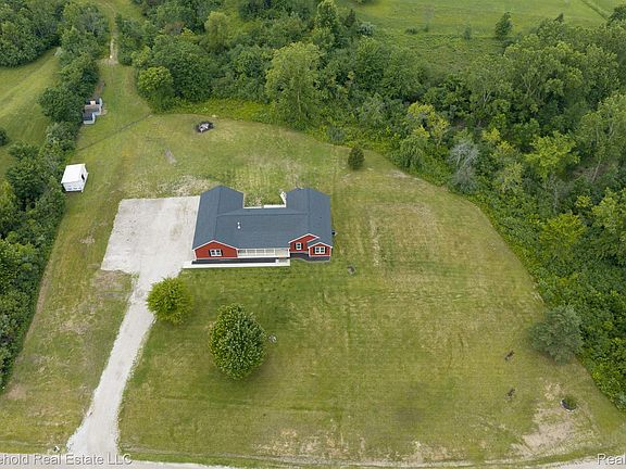 5th image of 4730 River Hill Dr