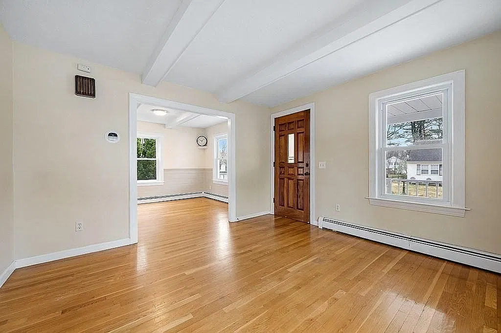 3 bed, 1.5 bath, 1414 sqft, $3,250 — Photo 1