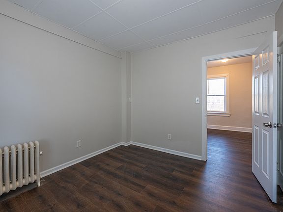 5th image of 96 Curie Ave Floor 1
