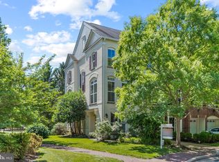 248 Murtha St, Alexandria, VA 22304