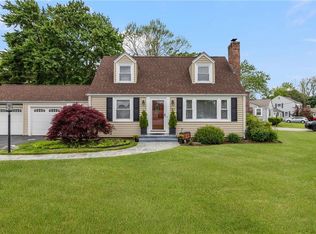 141 Plantation Dr, Cranston, RI 02920