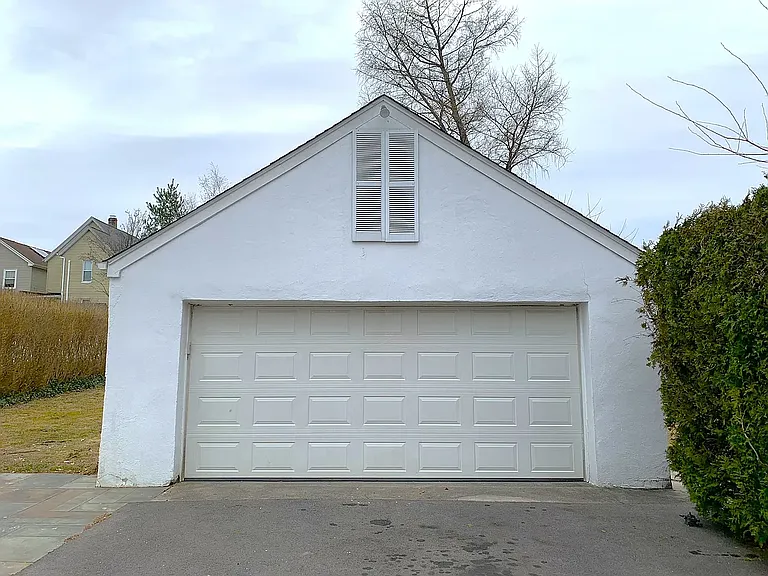 24 Hall Ave — Photo 29
