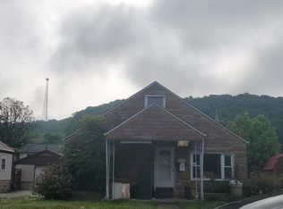 12 Main Ave, Nitro, WV 25143