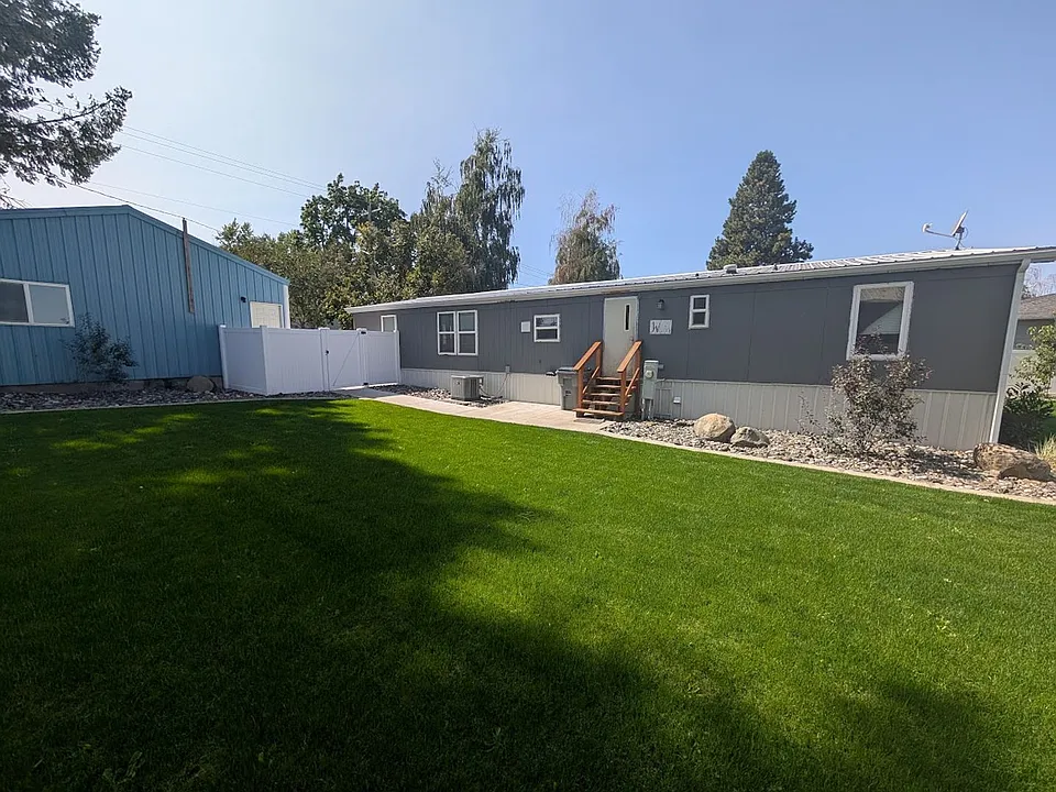 2021 Grelle Ave