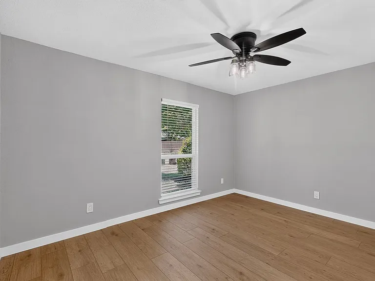 1004 Cross Bend Rd — Photo 29
