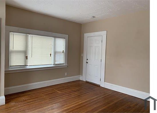 2nd image of 115 Chatham St #1