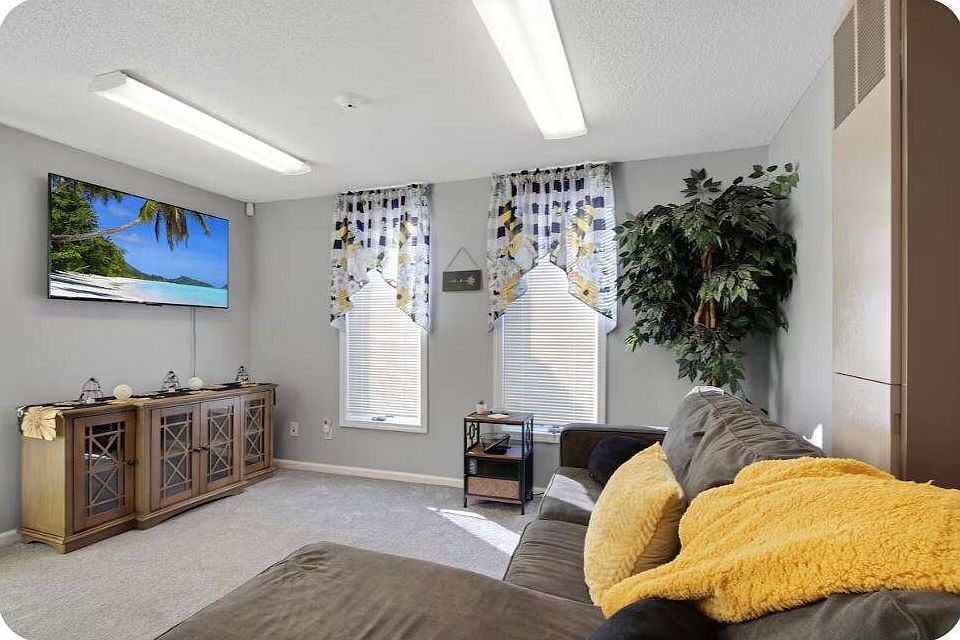 1st image of 3786 Broadway St #2