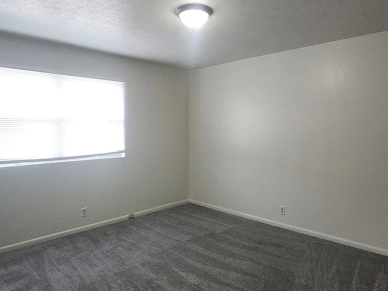 205 Fairlane Dr #10 — Photo 6