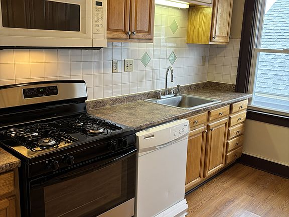 4th image of 112 Warren Ave Floor 2
